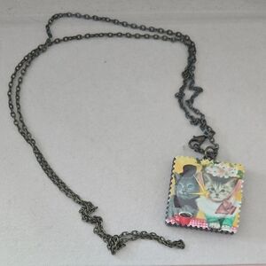 💫 Cat Pendant Necklace with Vintage Art